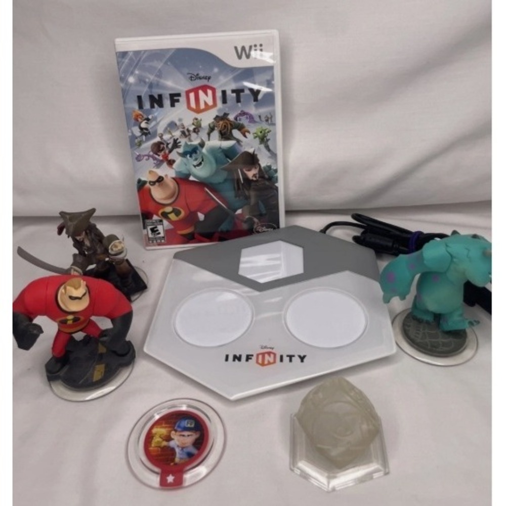 Disney Infinity 1.0 Originals Nintendo Wii Starter Set Game Disc Portal Figures